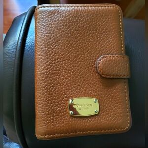 Michael Kors | Jet Set Travel Wallet